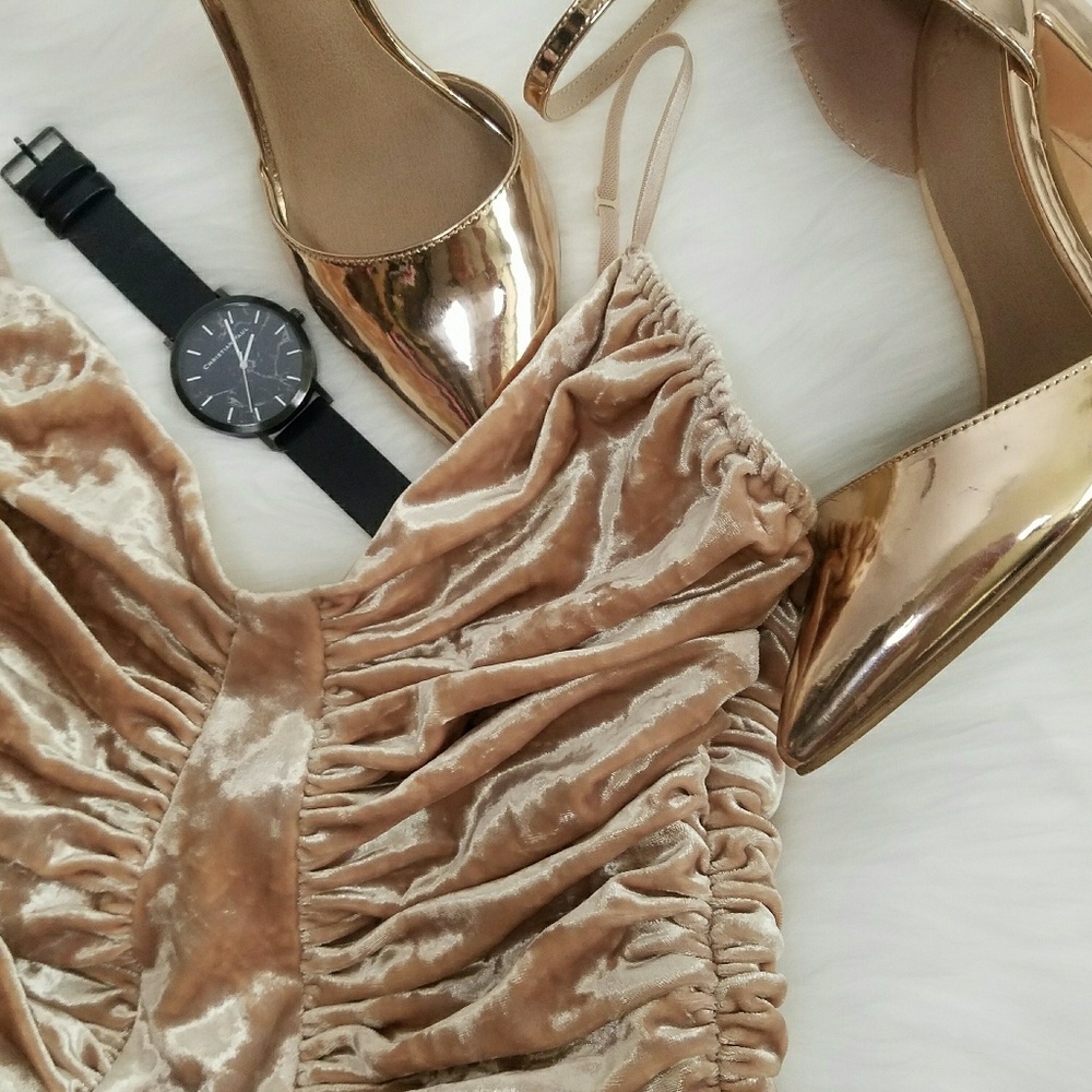 🥂Date Night HP🥂 Crushed Velvet Camisole