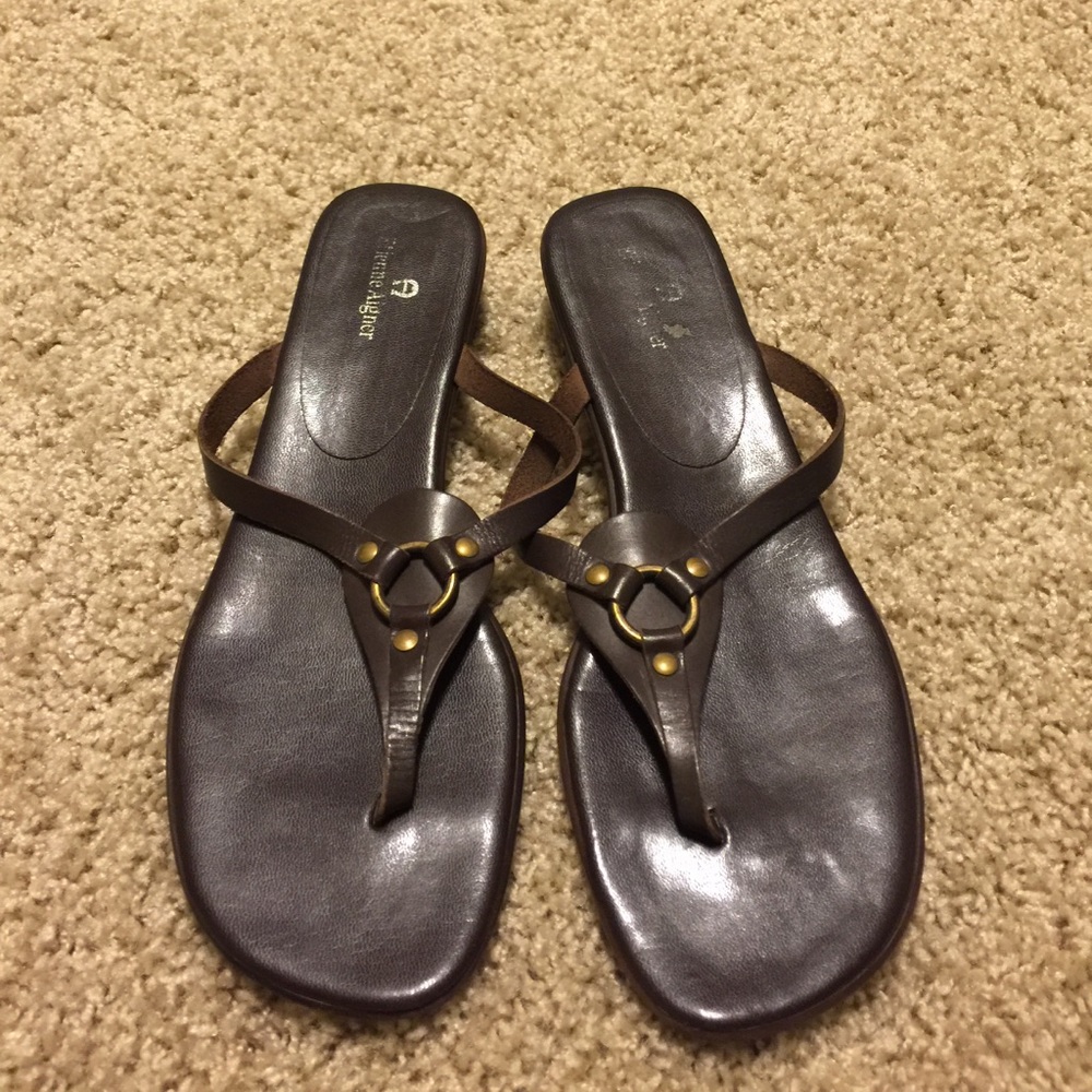 Aigner Brown leather thong sandals