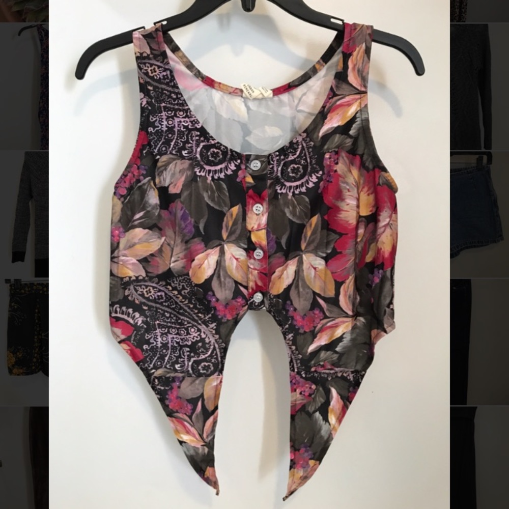 UO Urban Renewal Floral Cropped Top