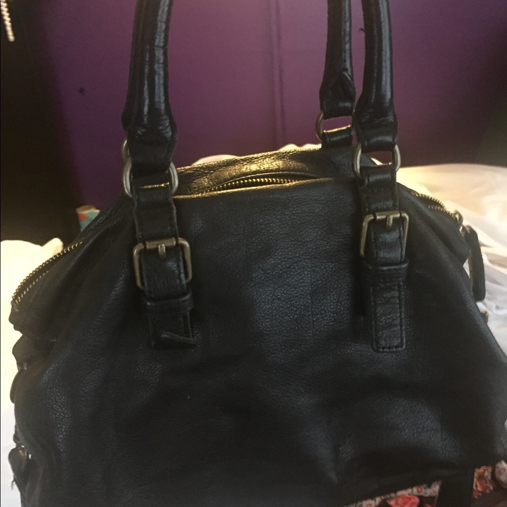 Leibiskind Berlin black leather satchel/ crossbody