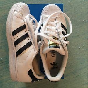 original black and white adidas