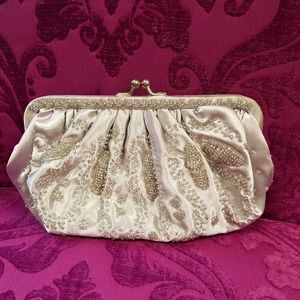 La Regale Silver Beaded Purse Clutch