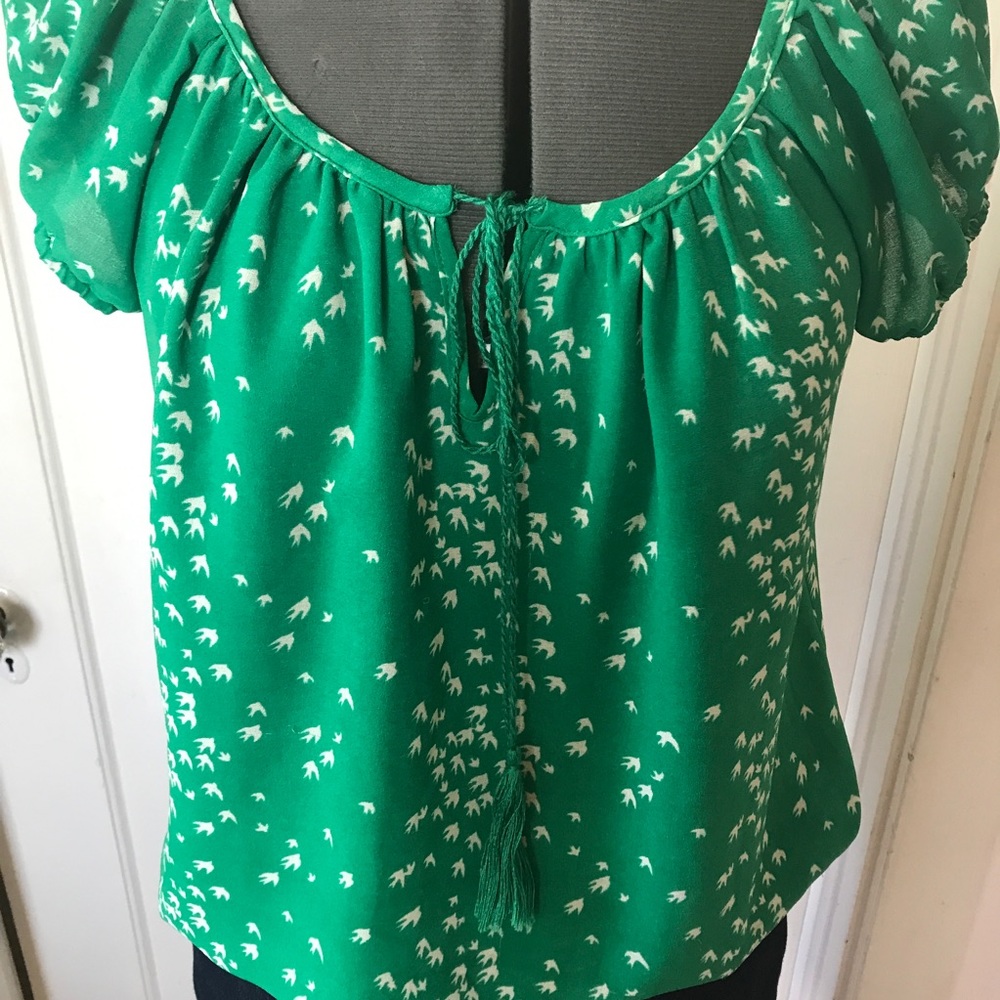 STUDIO M: Kelly Green Bird Blouse