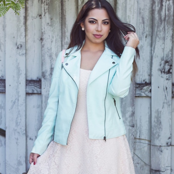 Forever 21 Jackets & Blazers - NWOT! Mint Green Quilted Shoulder Moto Jacket