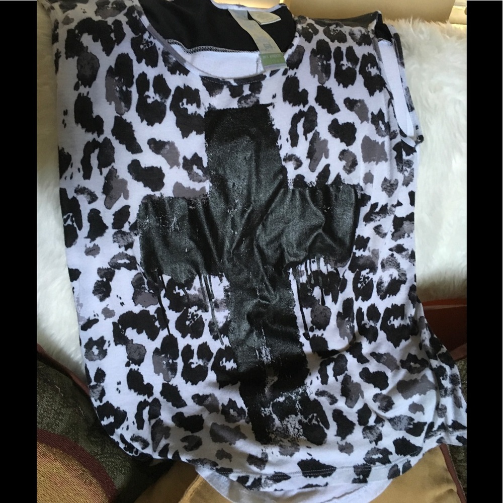 Fresh brewed - cute graphic T-shirt, size large🎈