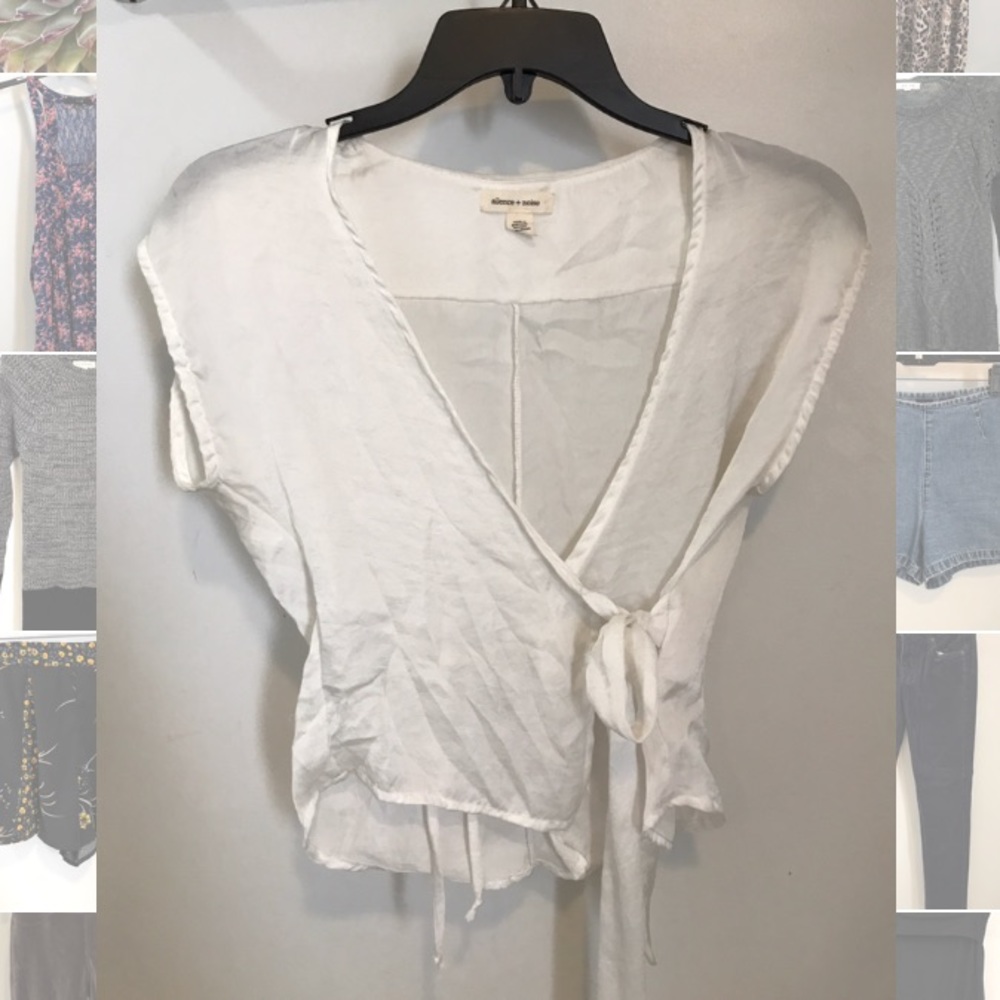 UO Silence + Noise Cropped Top