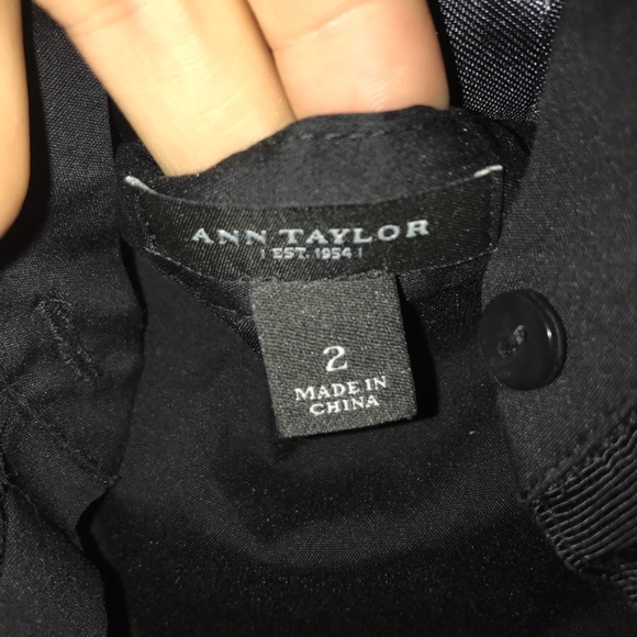 Black tuxedo top x Anne Taylor - Picture 2 of 3
