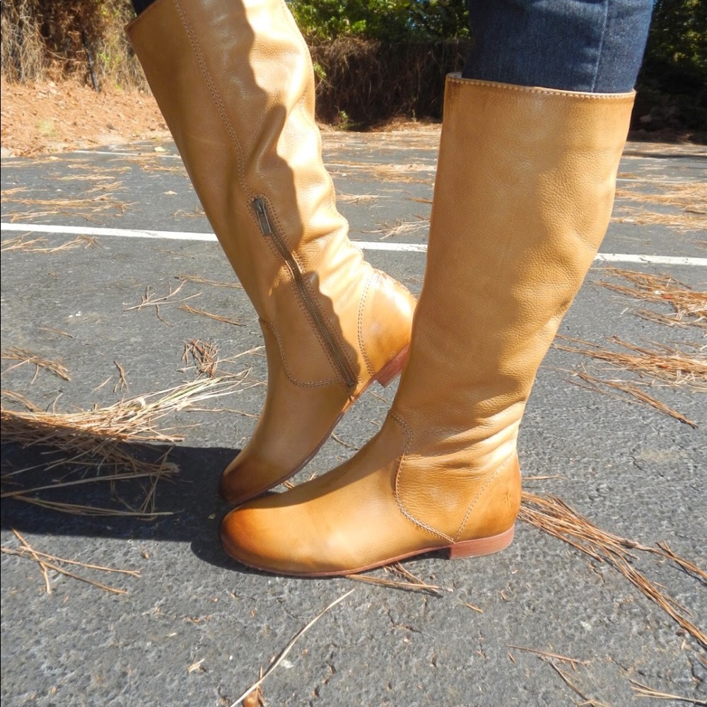 Frye Jillian Pull on boots size 8