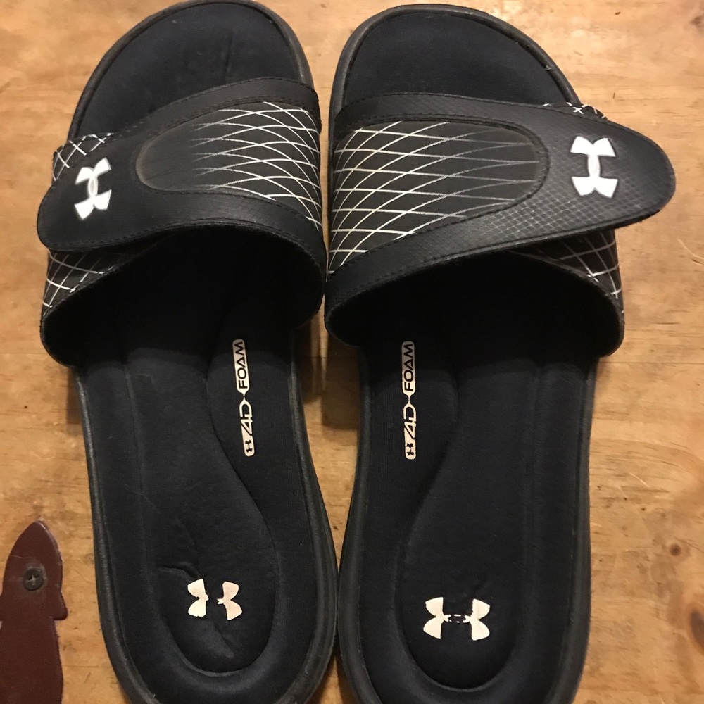 Under armor slippers