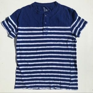 Gap striped Henley shirt. Beautiful color! Size S.