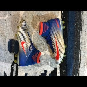 Nike mercurial soccer boots