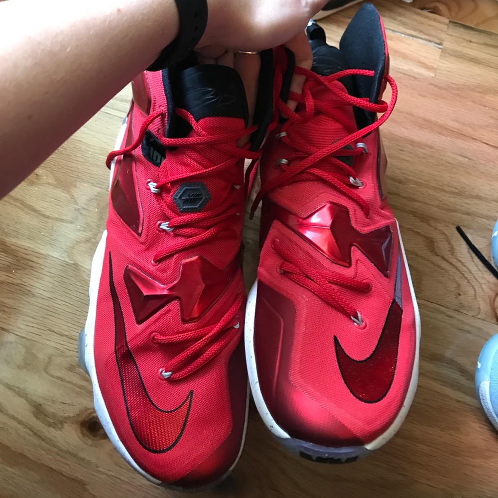 LEBRON 13's