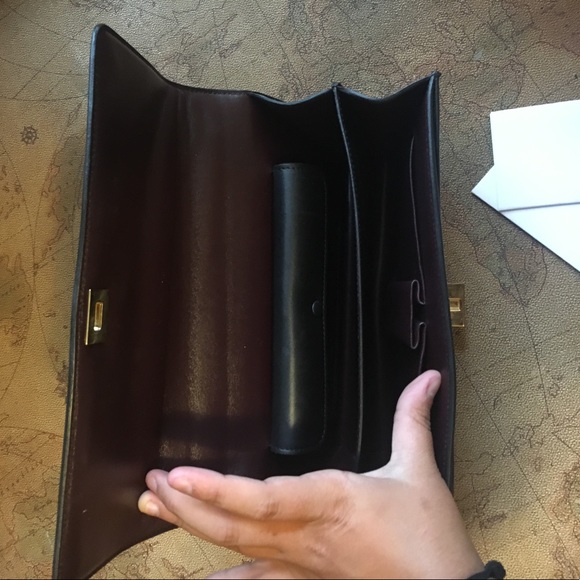 Celine Black calfskin Case bag with Goldchain. - Picture 3 of 4