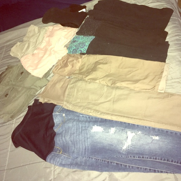 HUGE MATERNITY BUNDLE - EUC🌸 10 ITEMS - Picture 3 of 8