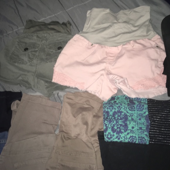 HUGE MATERNITY BUNDLE - EUC🌸 10 ITEMS - Picture 4 of 8