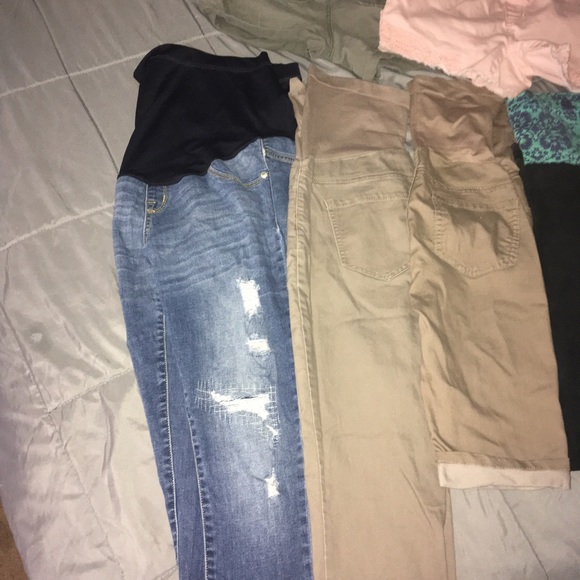 HUGE MATERNITY BUNDLE - EUC🌸 10 ITEMS - Picture 7 of 8