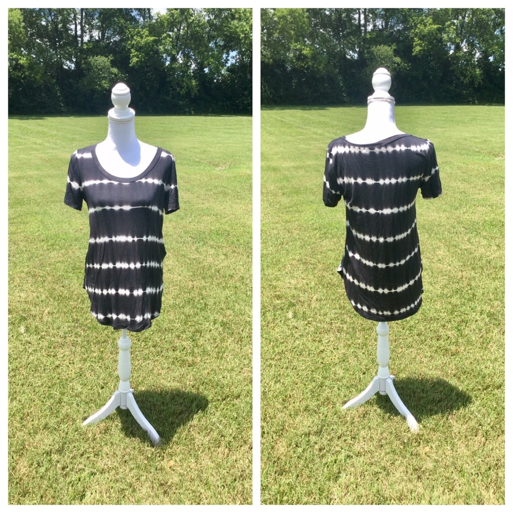 ❌❌ SOLD: Black and White Tie-Dye Top