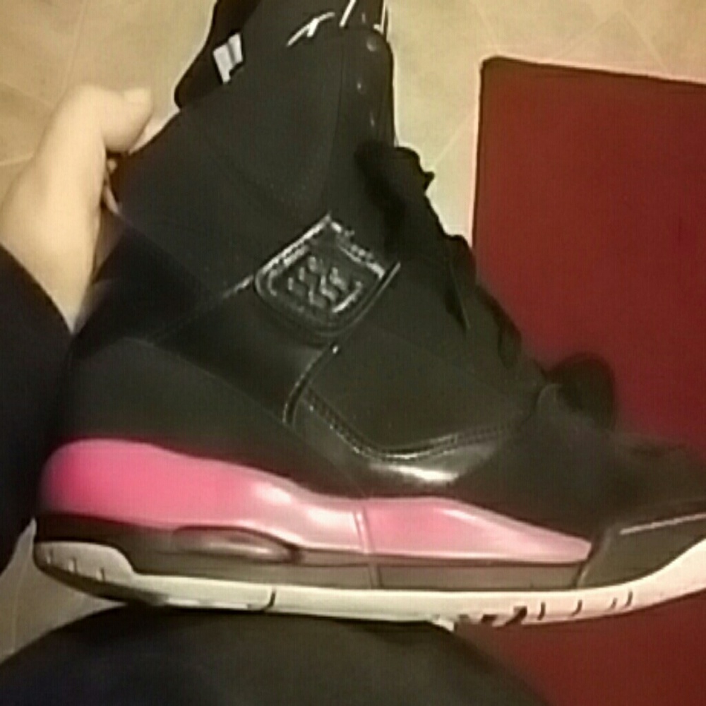 Jordan's flight 6 youth.  7 in women