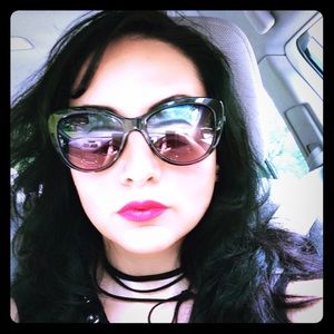 Meet your Posher, Banu