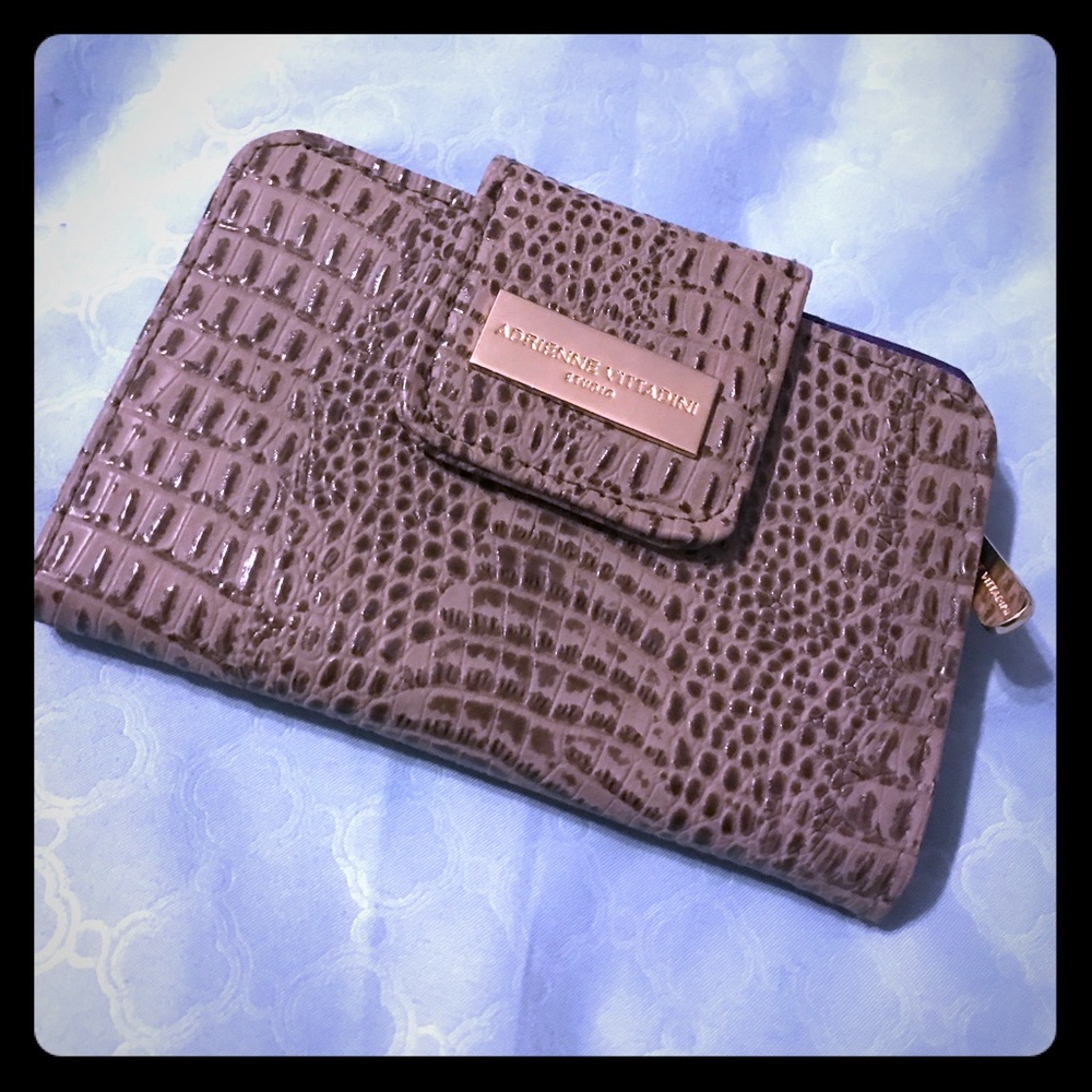 Snake skin purple wallet 🐍