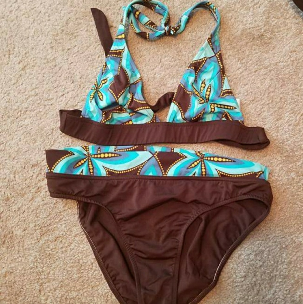 Bathing suit