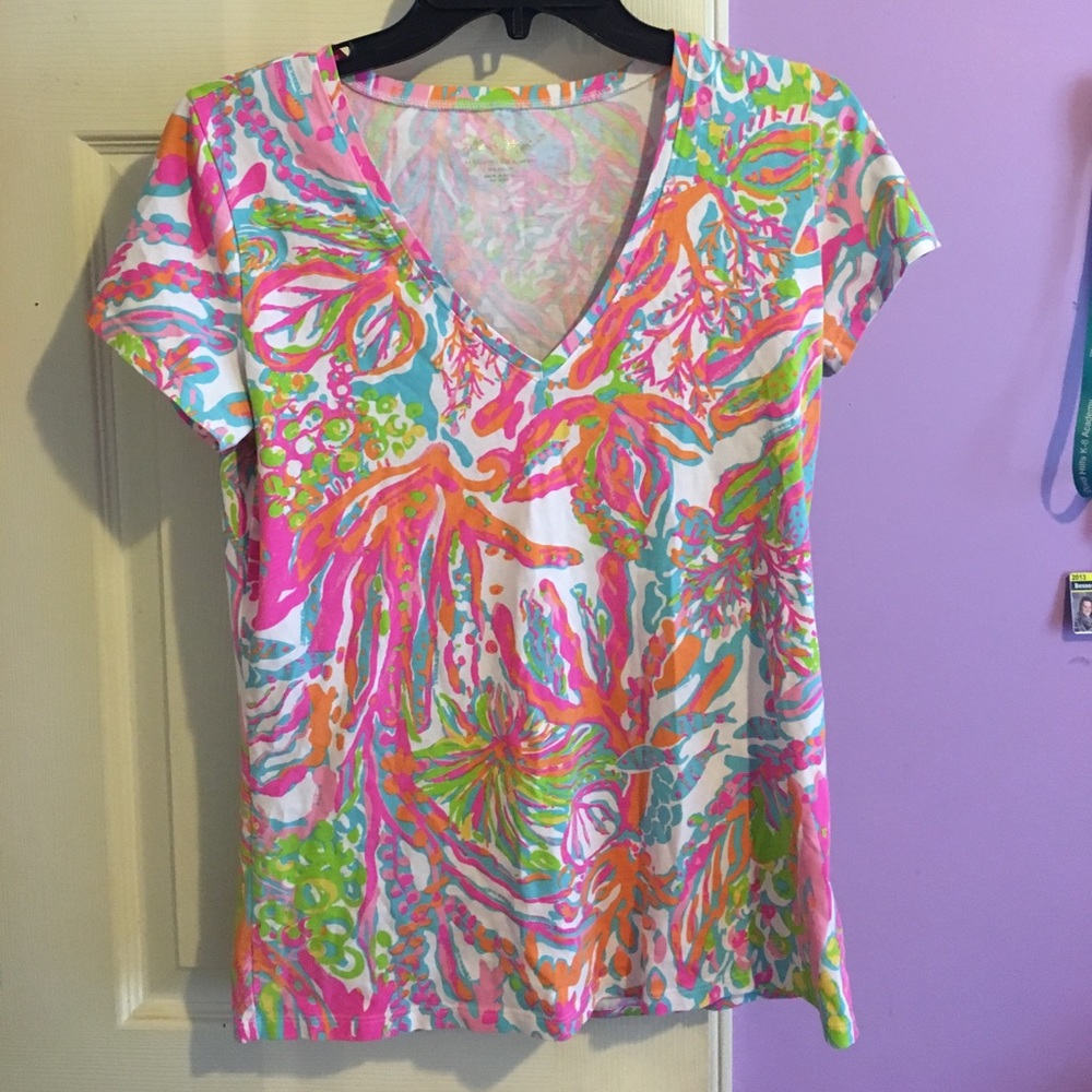 Lilly Pulitzer v neck
