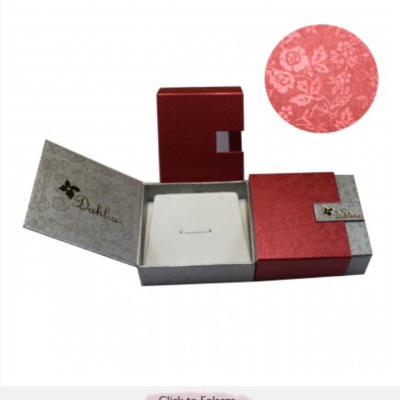 Four Leaf Clover Heart Shaped - Picture 3 of 3