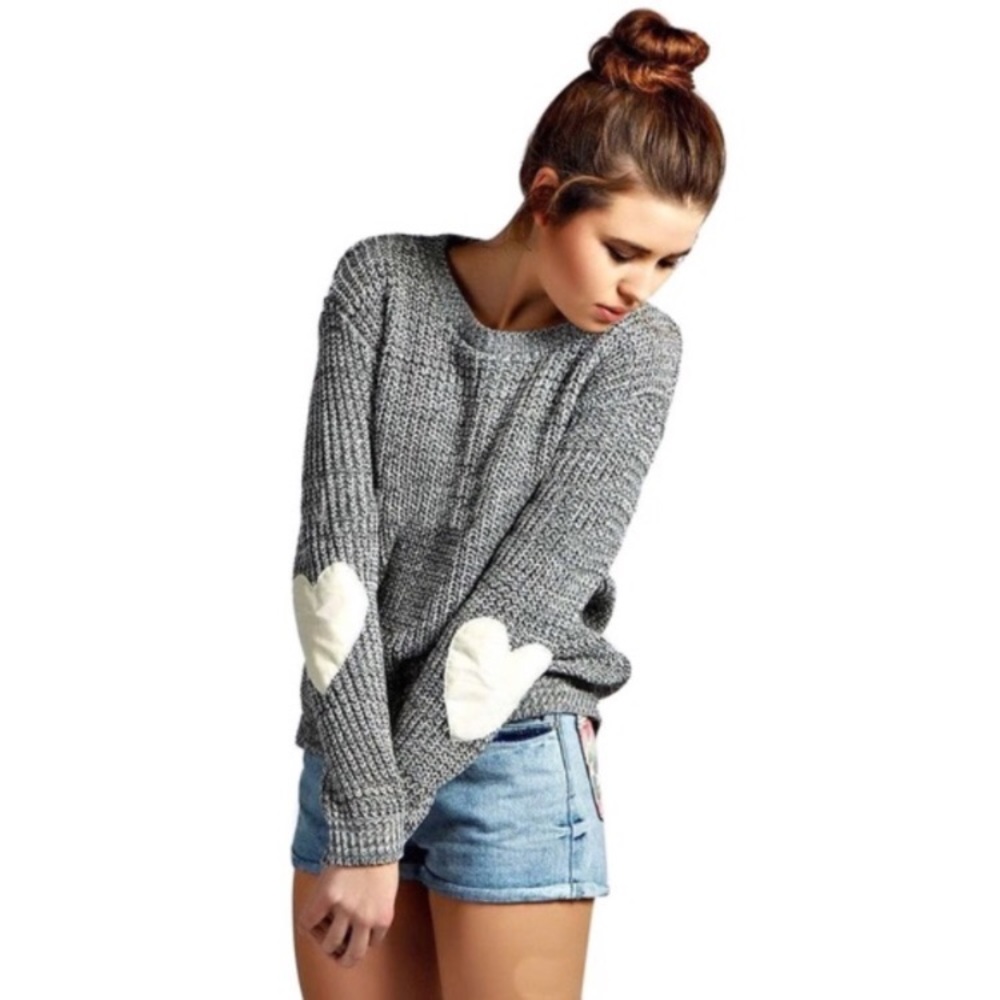 🆕LISTING!💕HEART ELBOW PATCH SWEATER🎀
