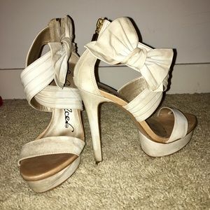 Sergio Zelcer bow nude pumps