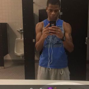 Meet your Posher, Deandre