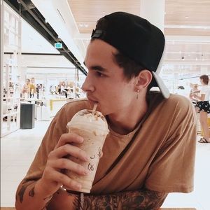 Meet your Posher, Serena