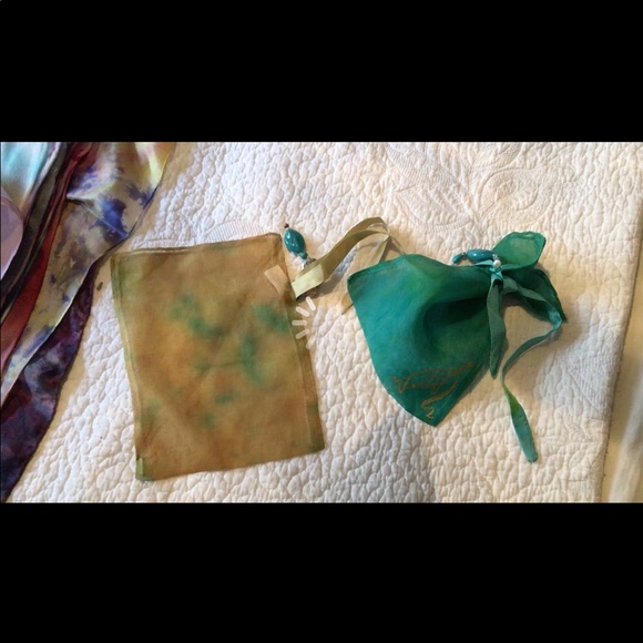 Hand painted silk bags with beads - Picture 2 of 2