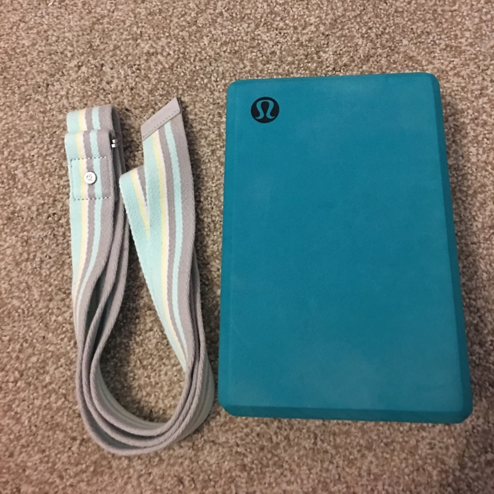 Lulu block and yoga strap bundle
