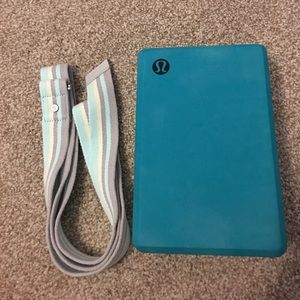Lulu block and yoga strap bundle