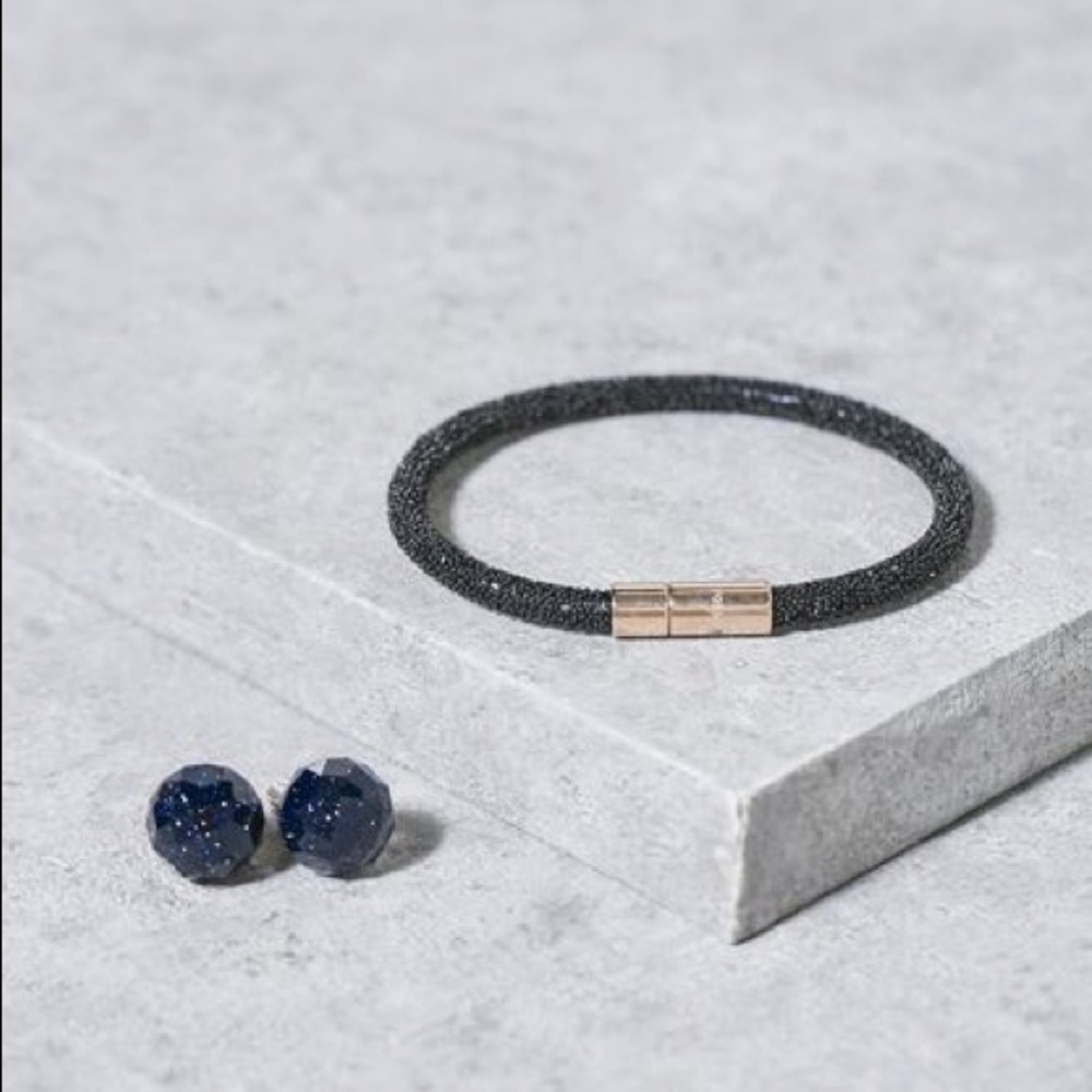 🛑 Sold 🛑 - Picture 2 of 2