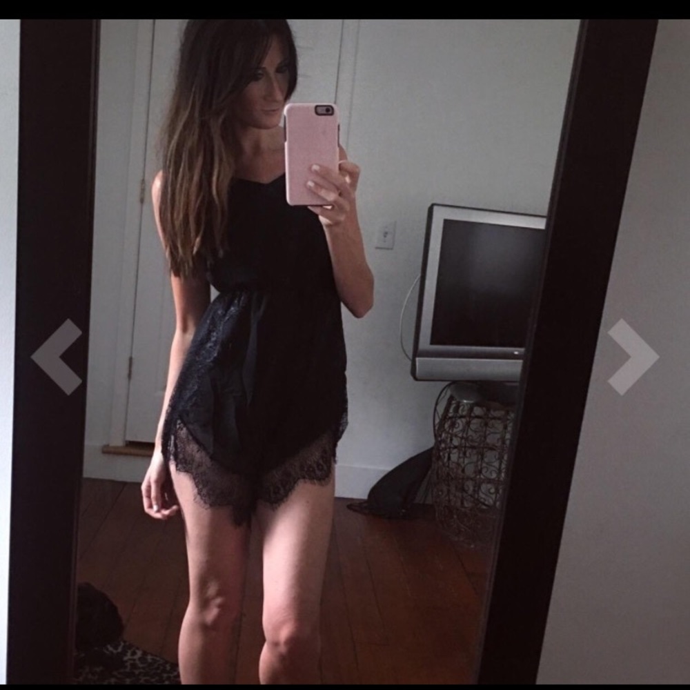 BNWOT Lace romper - Picture 2 of 5