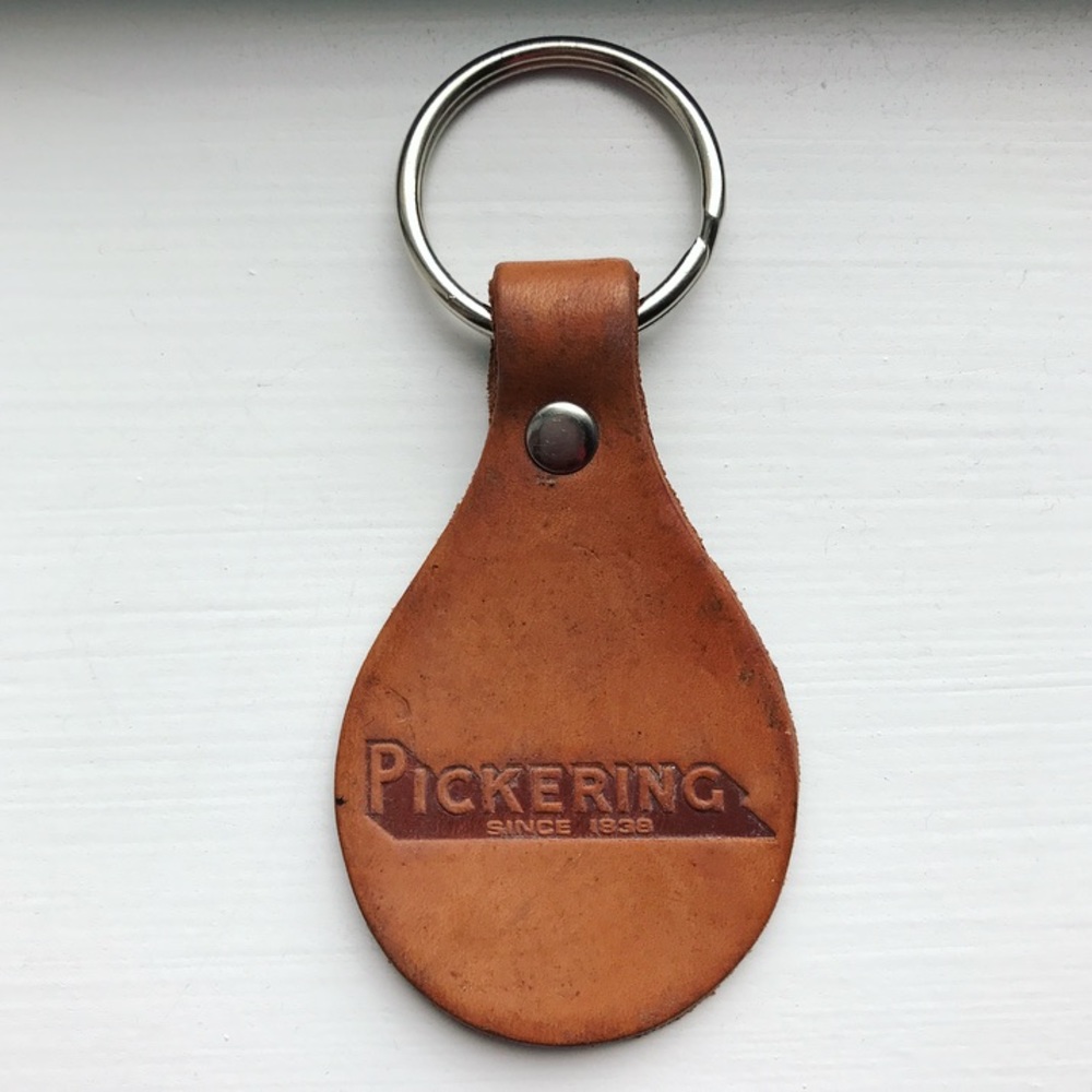 Brown leather Pickering keychain