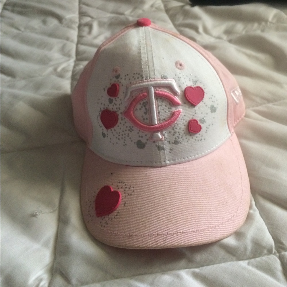 A very cute twins hat!