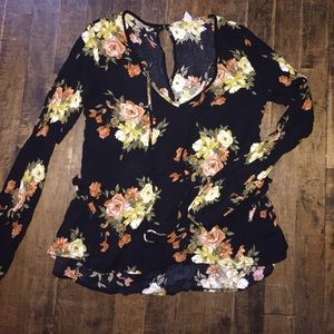 Adorable long-sleeve (Forever 21 Contemporary)