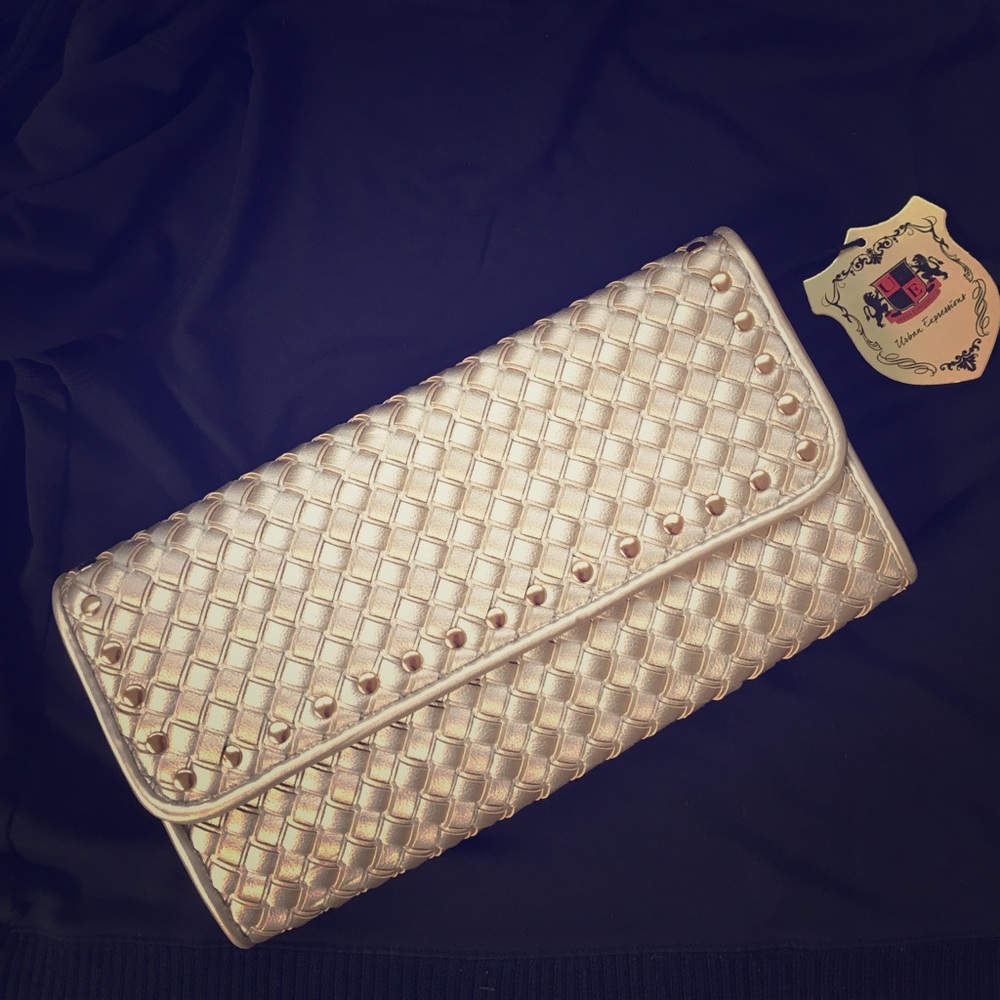 Gold clutch