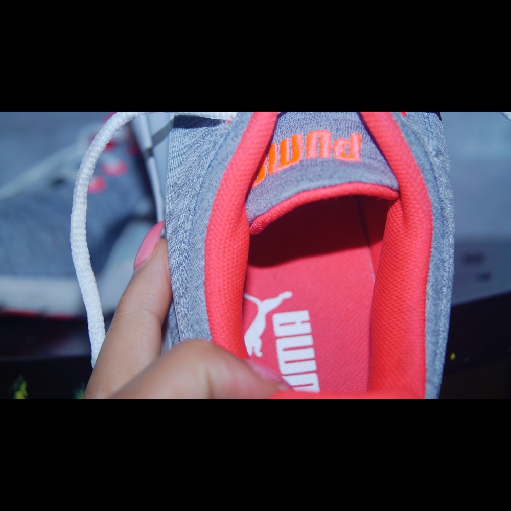 Puma Carsons Running/ Style Sneakers. (negotiable)