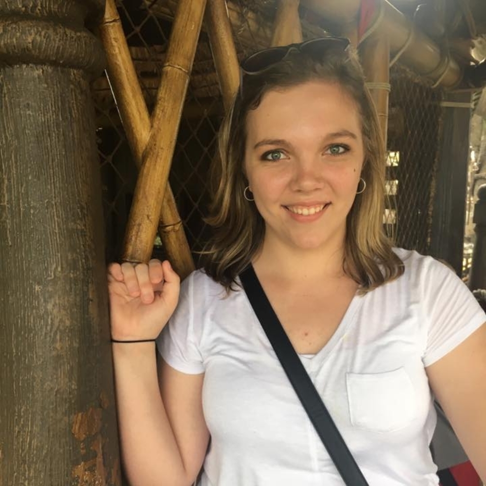 Meet your Posher, Abbi