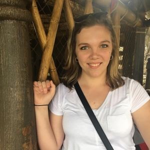 Meet your Posher, Abbi