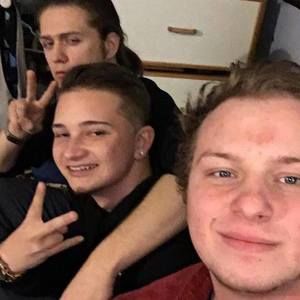 Meet your Posher, Joshua