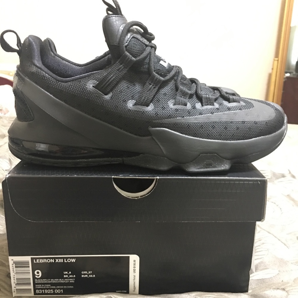 Lebron XIII Low Black