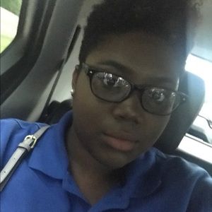 Meet your Posher, Janai