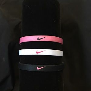 3 Nike headbands