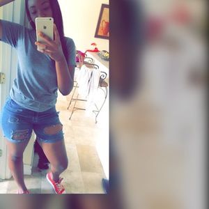 Meet your Posher, Kwanea