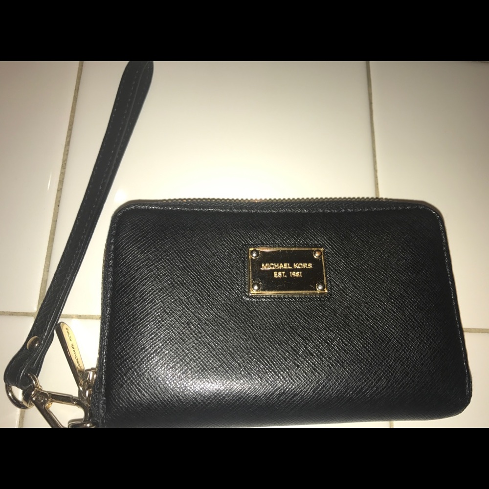 ❣️ LOWEST PRICE FOR MICHAEL KORS WRISTLET ❣️