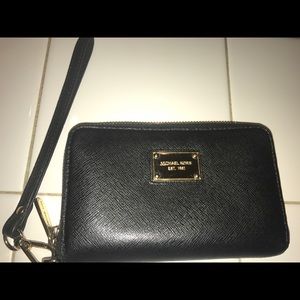 ❣️ LOWEST PRICE FOR MICHAEL KORS WRISTLET ❣️